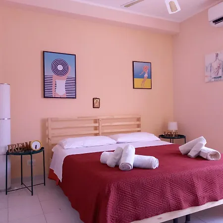 דירה Flamingo House